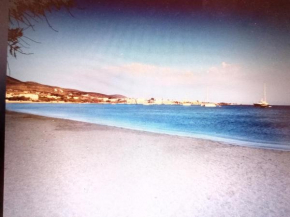 HOUSE Ολόκληρο Alyki PAROS 50m from the BEACH